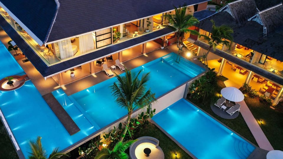 Property building, Pool view