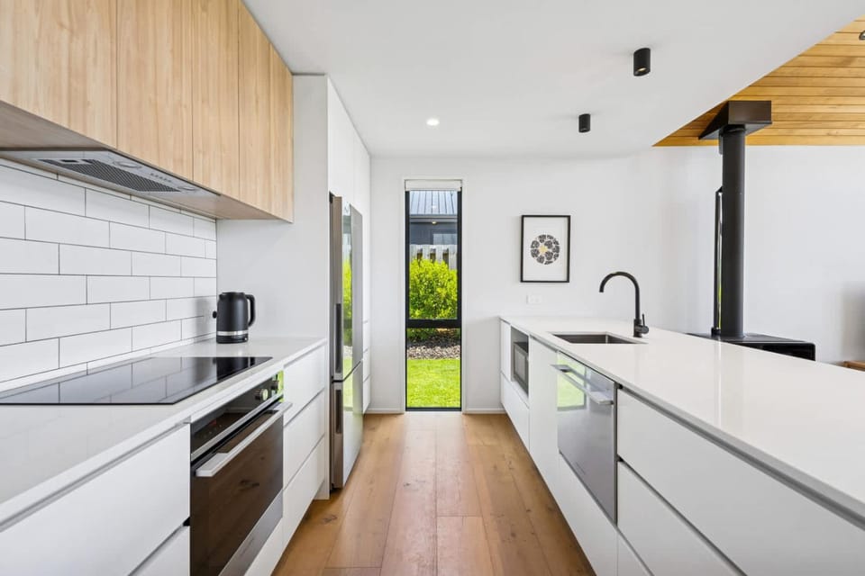 Mountain Views House in Wanaka