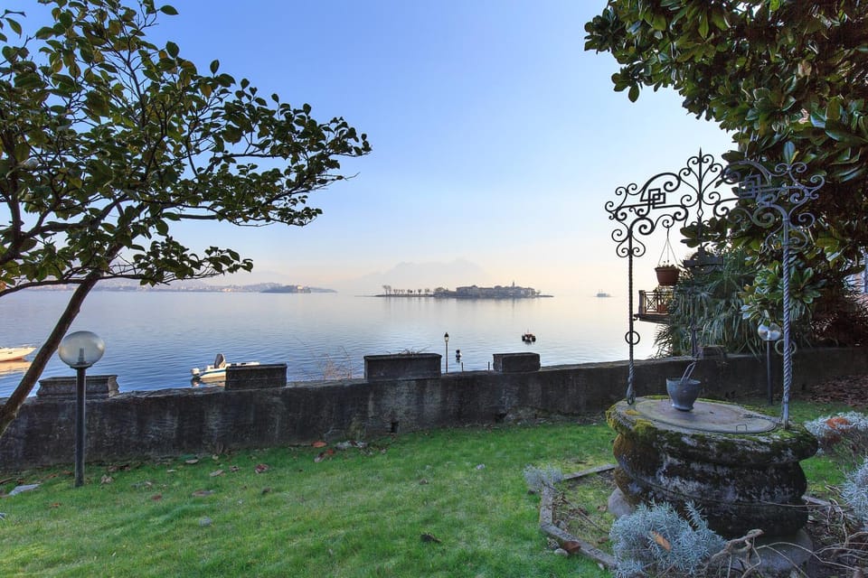 Day, Garden, On site, Garden view, Lake view, Landmark view, Mountain view