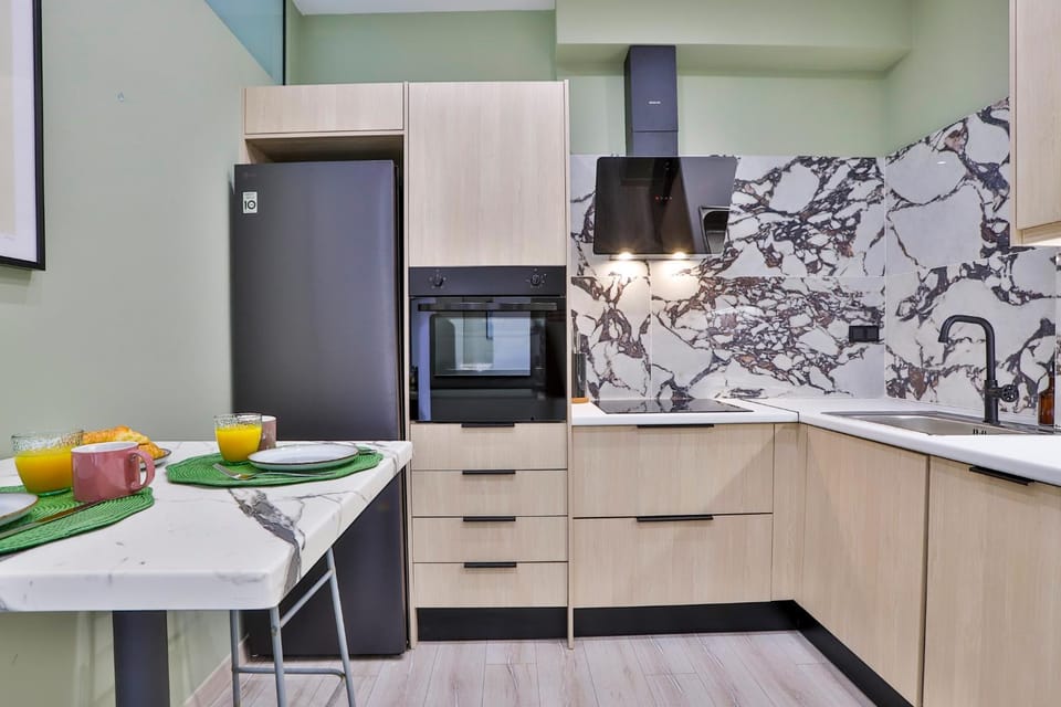 Kitchen or kitchenette, oven, stove