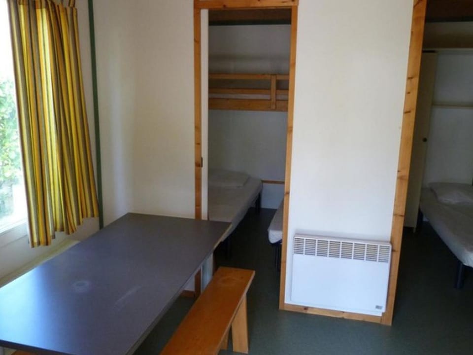 Chalet avec Terrasse pour 5 personnes - API-1-52-905 Campground/ 
RV Resort in Occitanie