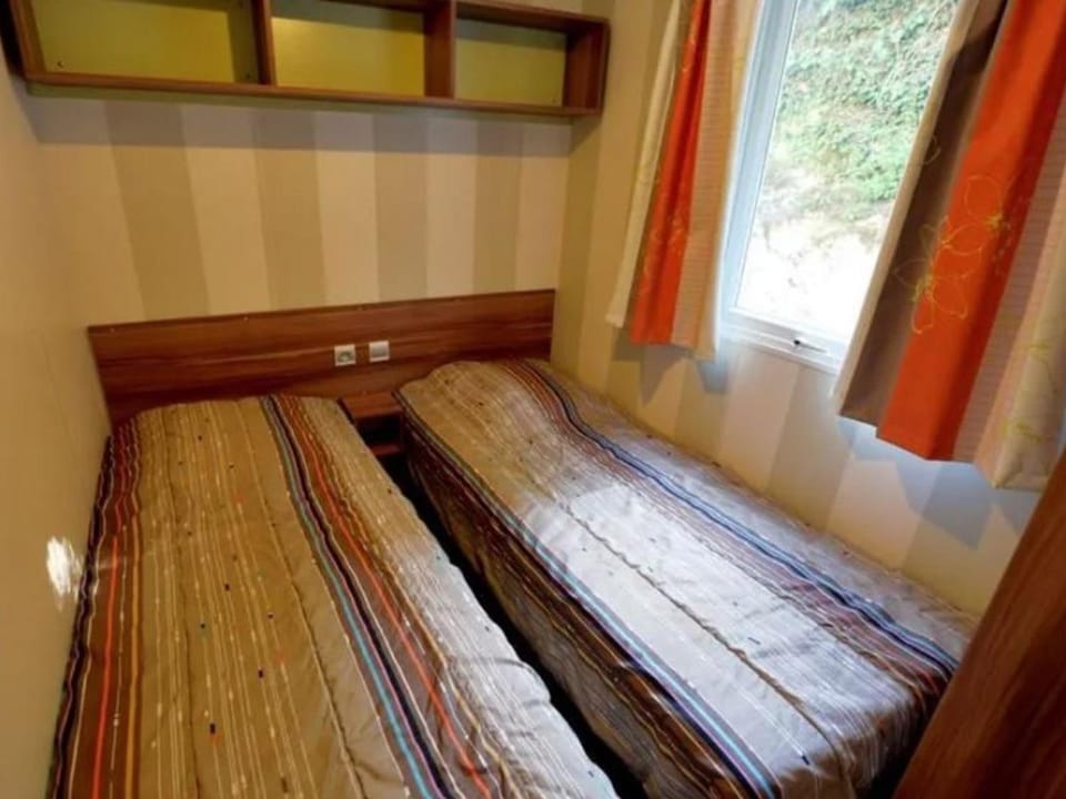 Mobil home avec Terrasse - 3 Chambres, 6 Personnes - API-1-52-896 Campground/ 
RV Resort in Occitanie