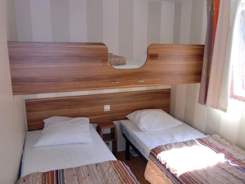 Mobil home 28m² à Saint-Rome-de-Tarn - Terrasse - API-1-52-943 Campground/ 
RV Resort in Occitanie