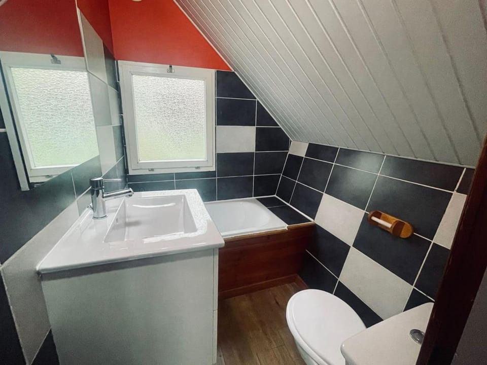 Chalet 18m², Terrasse sur Pilotis, 4 Personnes - API-1-52-927 Campground/ 
RV Resort in Occitanie