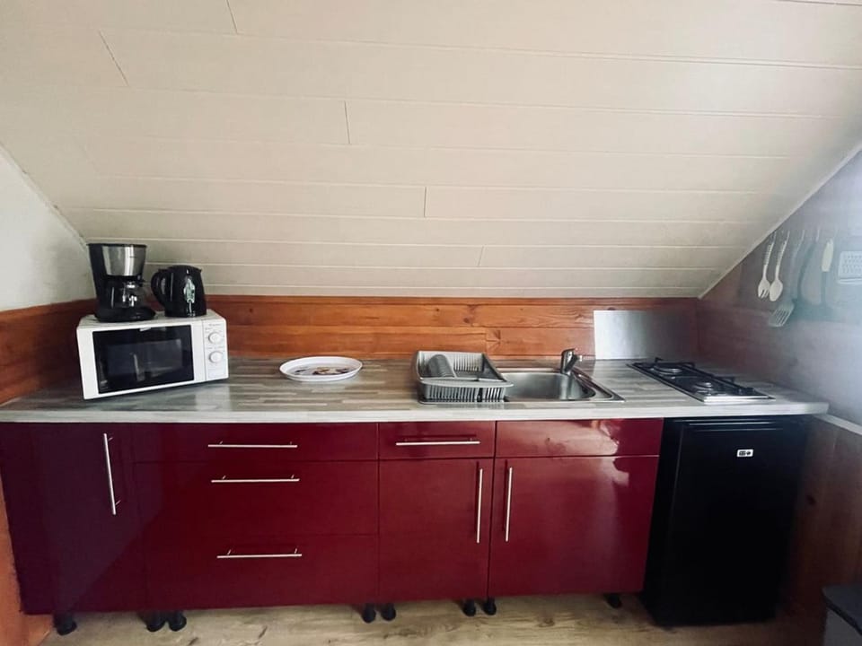 Chalet 18m², Terrasse sur Pilotis, 4 Personnes - API-1-52-927 Campground/ 
RV Resort in Occitanie
