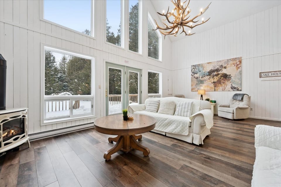 Whispering Dunes At Singing Sands All Season House in Northern Bruce Peninsula