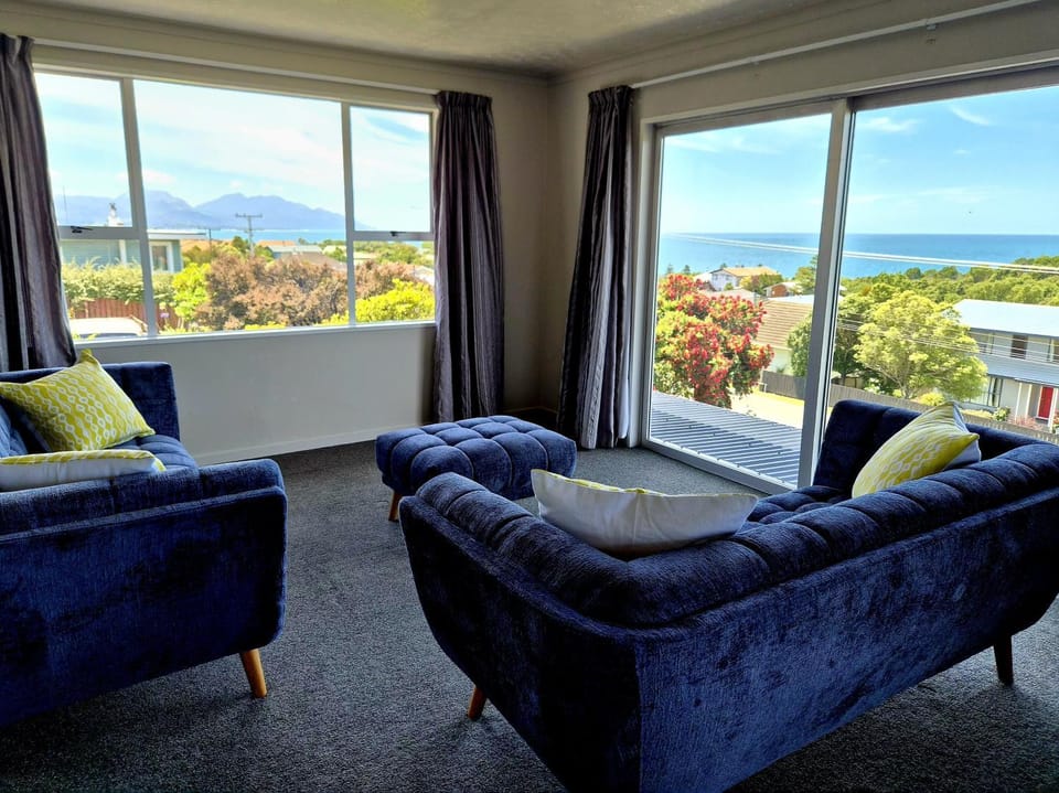 View (from property/room), View (from property/room), Living room, Mountain view, Mountain view, Sea view, Sea view