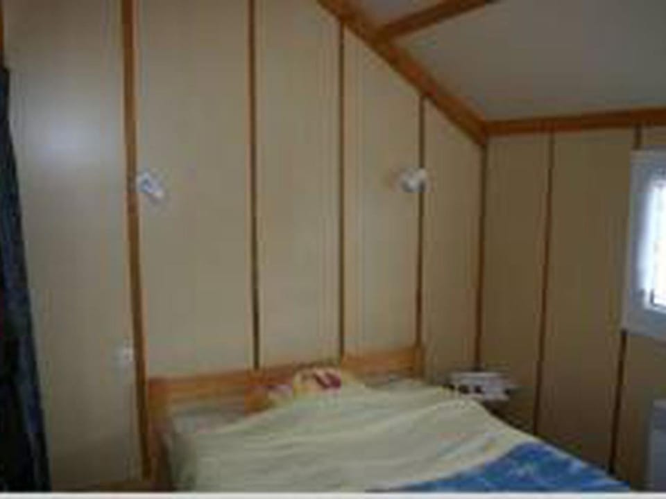 Chalet avec terrasse - 7 pers. - API-1-52-958 Campground/ 
RV Resort in Centre-Val de Loire