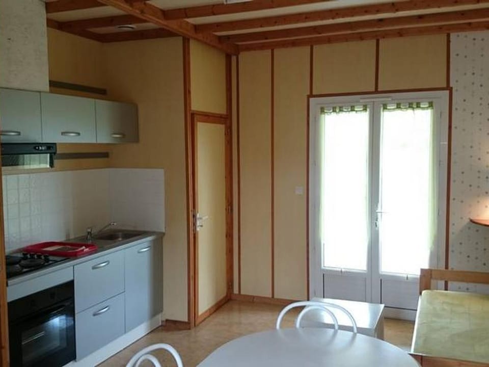 Chalet avec terrasse - 7 pers. - API-1-52-958 Campground/ 
RV Resort in Centre-Val de Loire