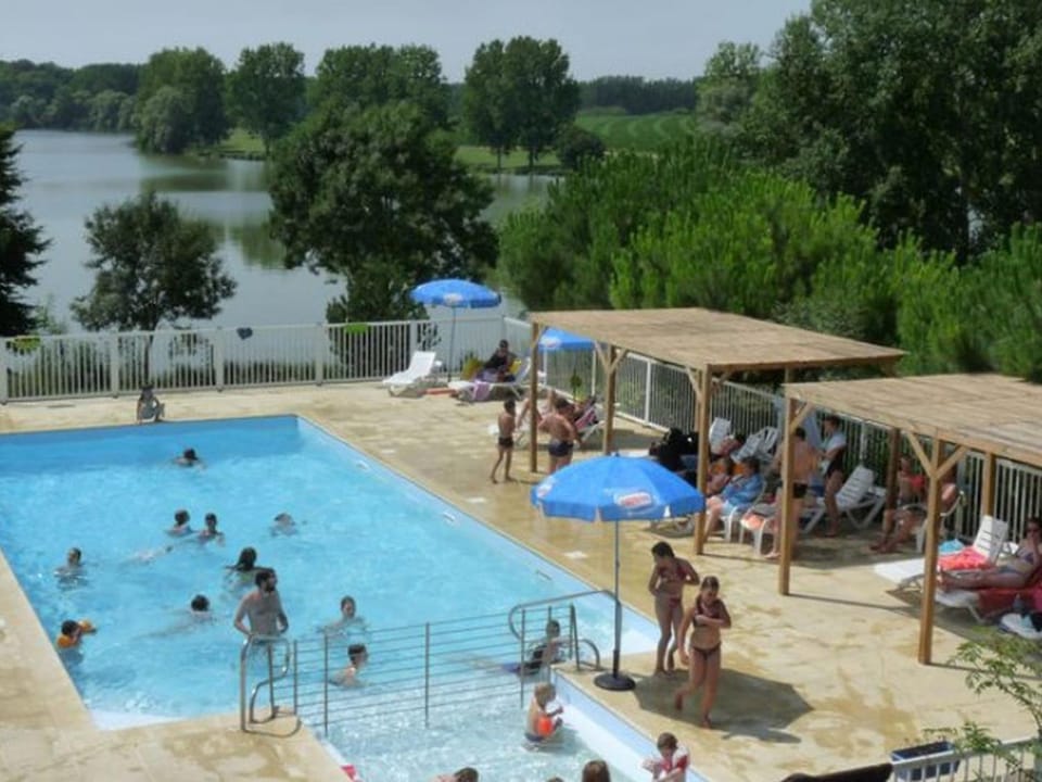 Chalet avec terrasse - 4 pers. - API-1-52-1003 Campground/ 
RV Resort in Centre-Val de Loire