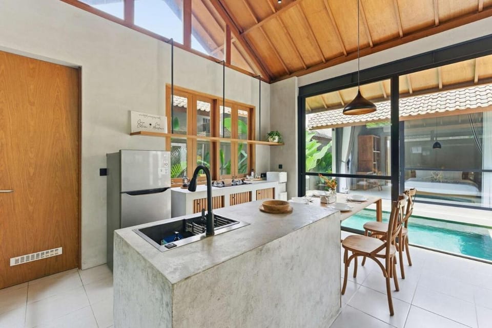 Casa Moonflower Cozy 2BR Pool Villa in Uluwatu Villa in Kuta Selatan