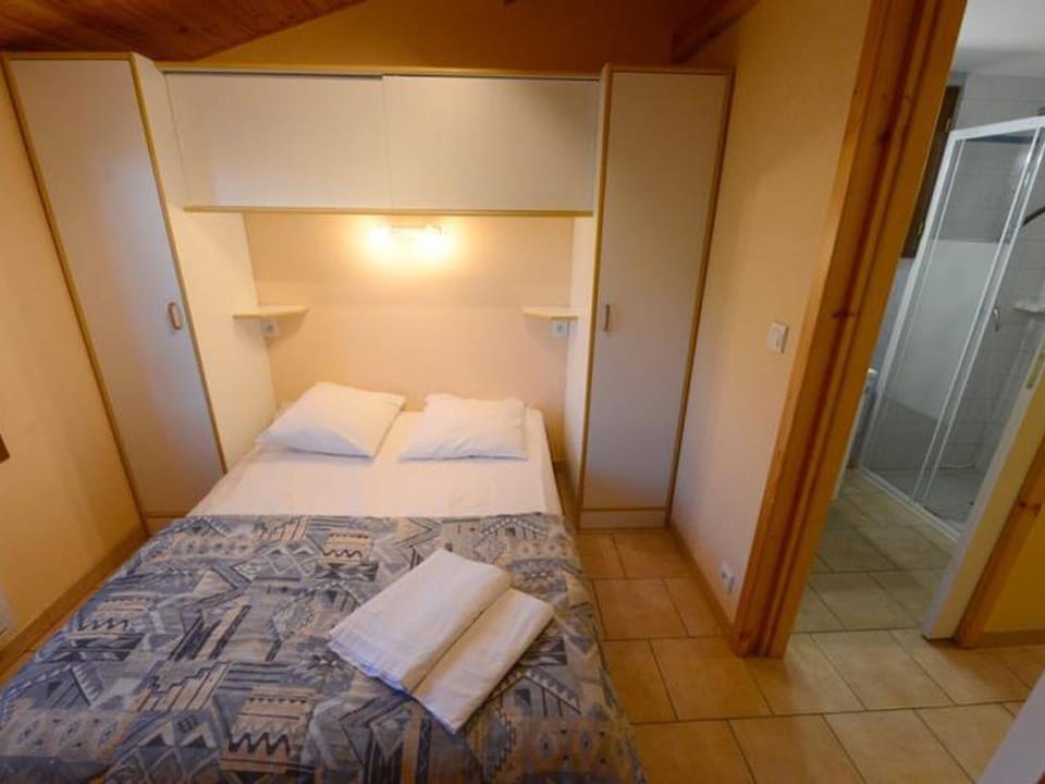 Maison 45m², Terrasse, Pour 6 Personnes - API-1-52-1033 Campground/ 
RV Resort in Occitanie