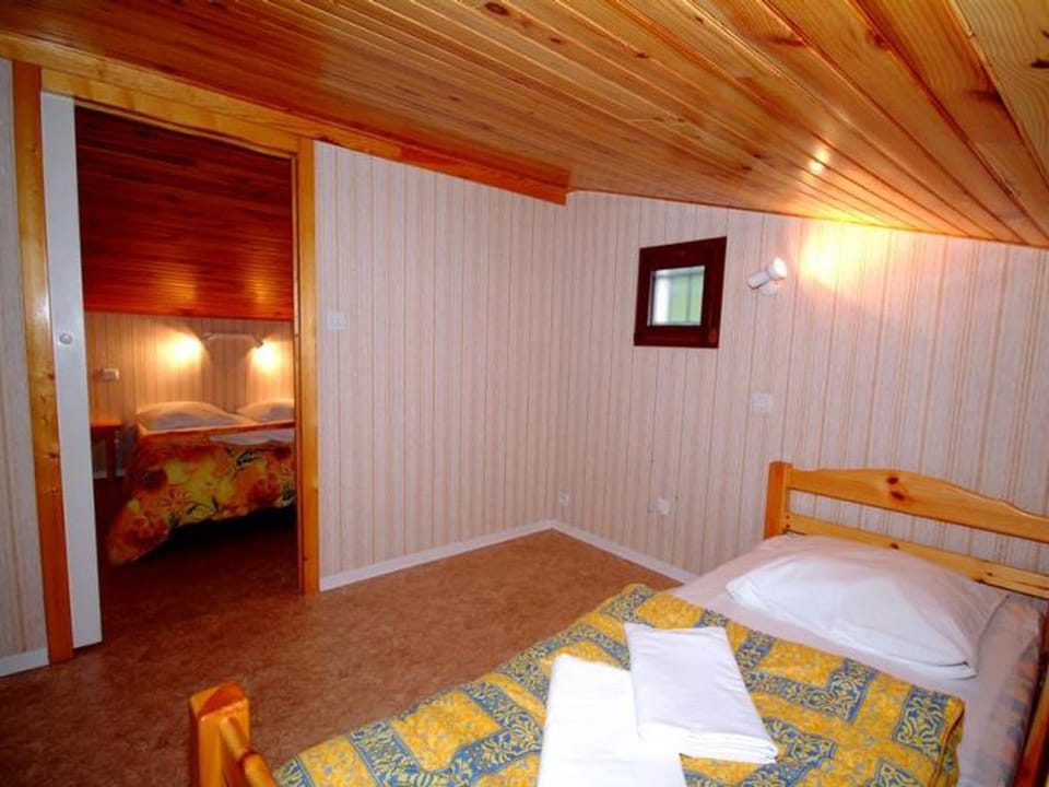 Maison 45m², Terrasse, Pour 6 Personnes - API-1-52-1033 Campground/ 
RV Resort in Occitanie