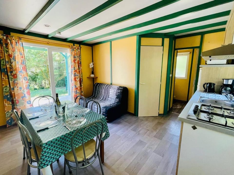 Chalet Confort 6 Pers - Terrasse - API-1-52-1032 Campground/ 
RV Resort in Occitanie