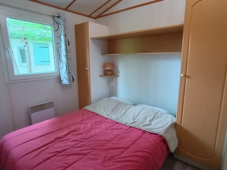 Chalet de 28m² pour 4 personnes avec terrasse - API-1-52-1035 Campground/ 
RV Resort in French Basque Country