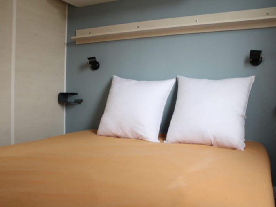 Mobil-home pour 8 avec terrasse à Villecroze - API-1-52-1068 Campground/ 
RV Resort in Salernes