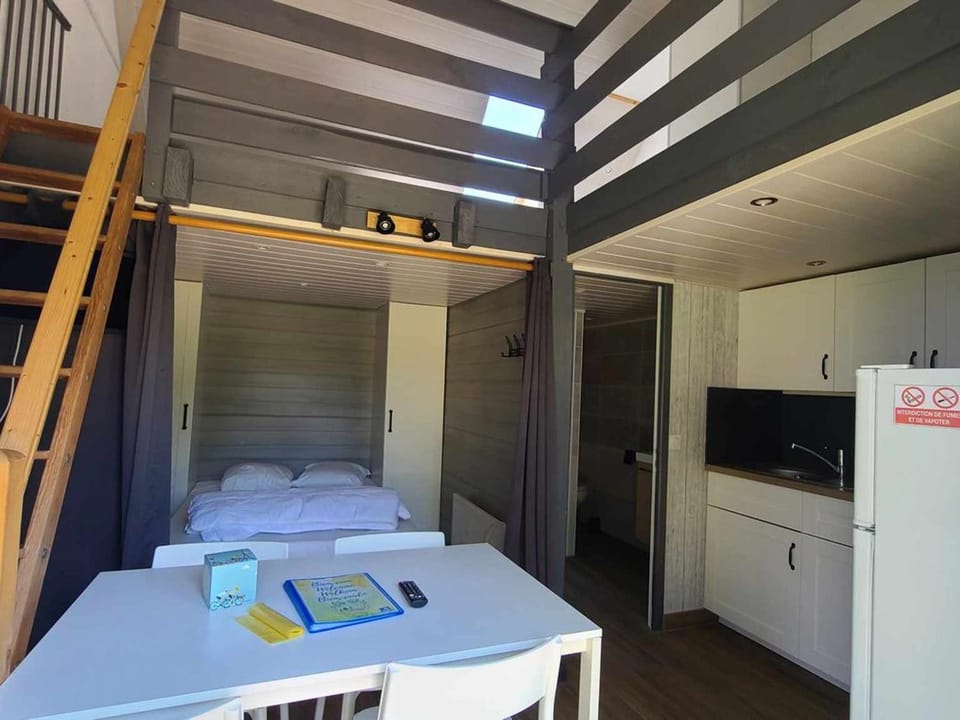 Gîte avec terrasse à La Douze, idéal pour 5 personnes - API-1-52-1079 Campground/ 
RV Resort in Nouvelle-Aquitaine