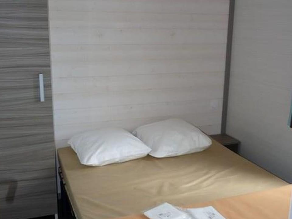 Chalet confortable avec terrasse - 6 pers. - API-1-52-1110 Campground/ 
RV Resort in Centre-Val de Loire
