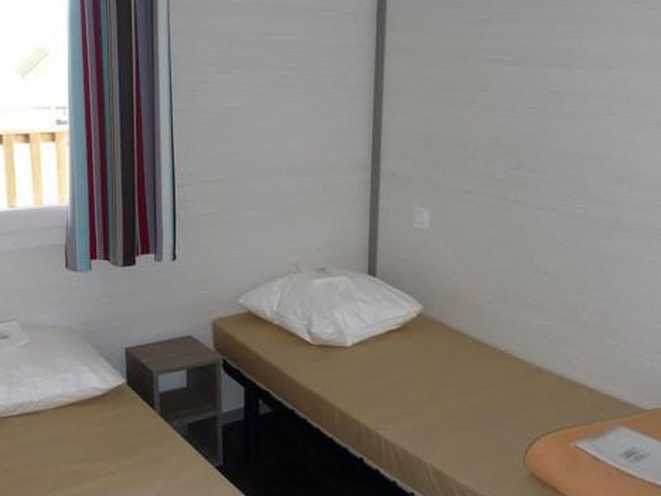 Chalet confortable avec terrasse - 6 pers. - API-1-52-1110 Campground/ 
RV Resort in Centre-Val de Loire