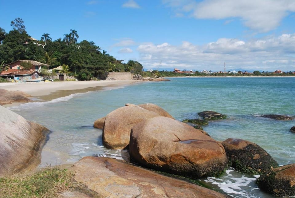 Studio familiar Praia da Daniela Apartment in Florianopolis