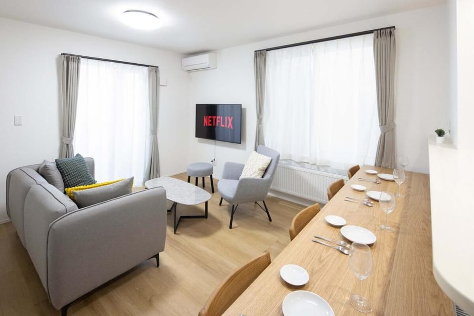 Living room, Dining area