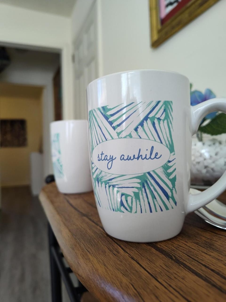 Coffee/tea facilities, Text overlay