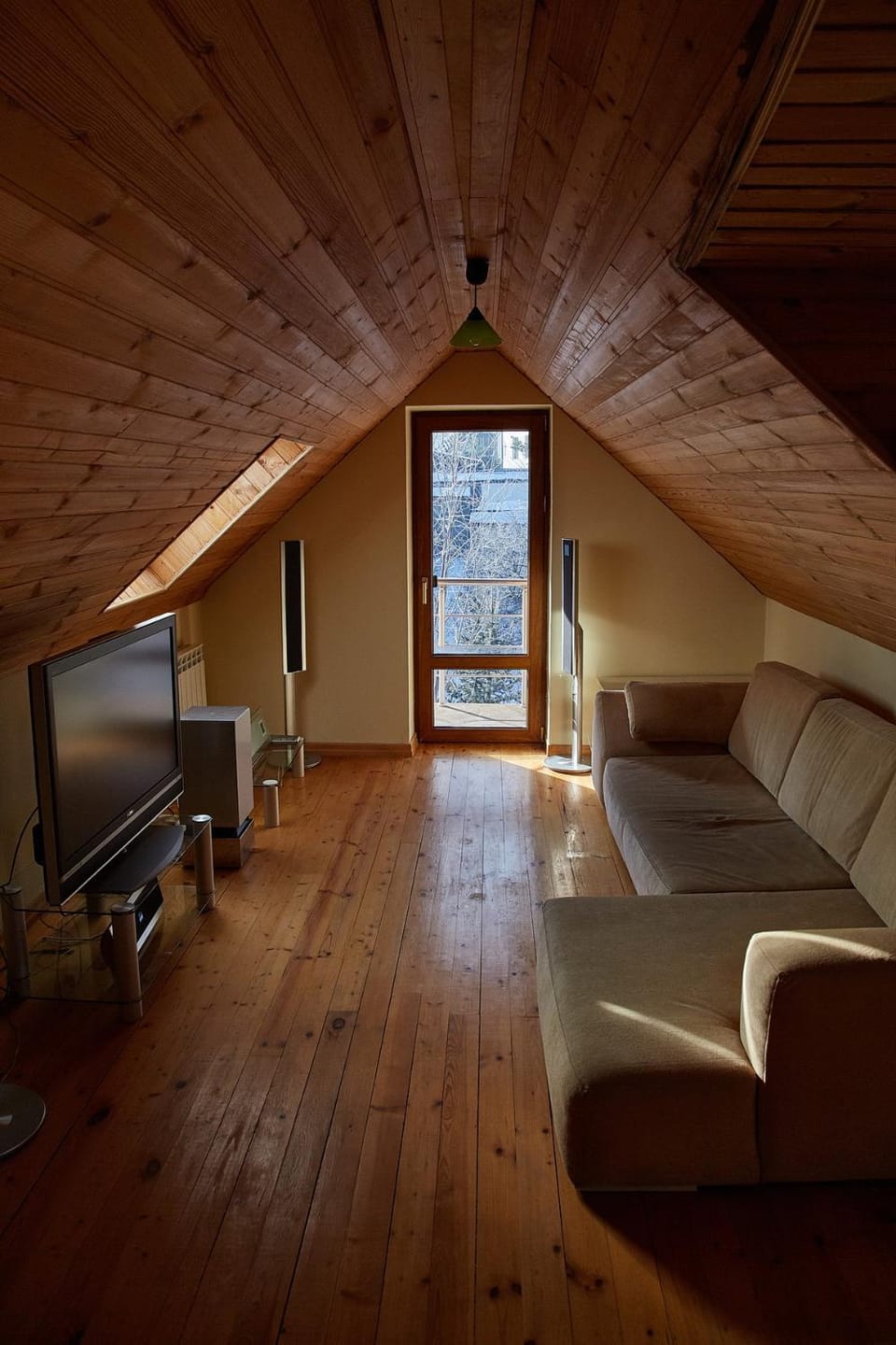 Billiard, Lounge or bar