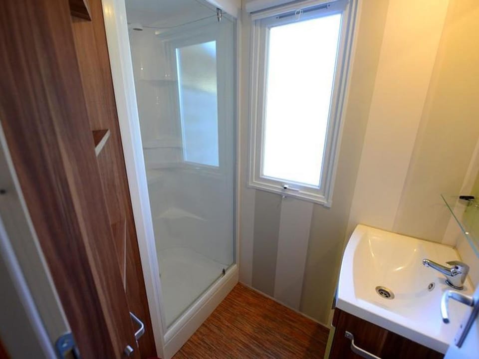 Mobil-home avec Terrasse, 3 Chambres, 4 Personnes - API-1-52-1131 Campground/ 
RV Resort in Occitanie