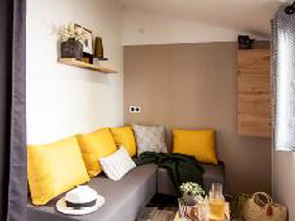Mobil-home 5 personnes avec terrasse et cuisine équipée - API-1-52-1148 Campground/ 
RV Resort in Nouvelle-Aquitaine