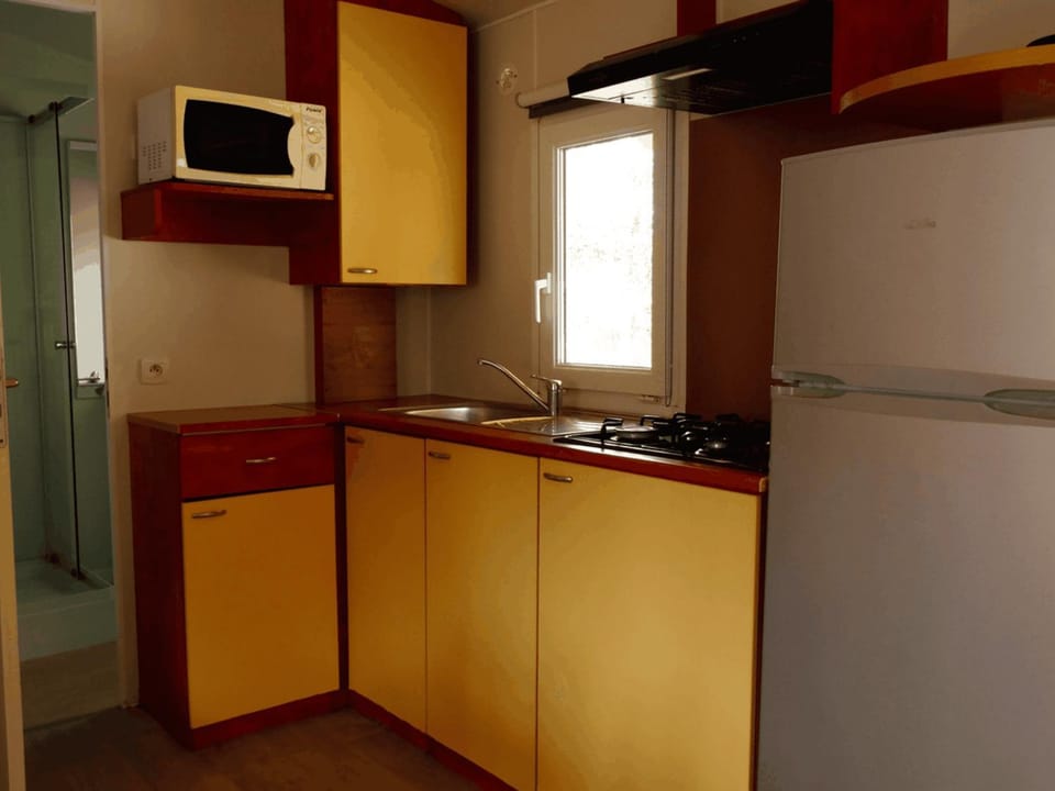 Mobil-home pour 6 personnes avec terrasse - API-1-52-1178 Campground/ 
RV Resort in Salernes