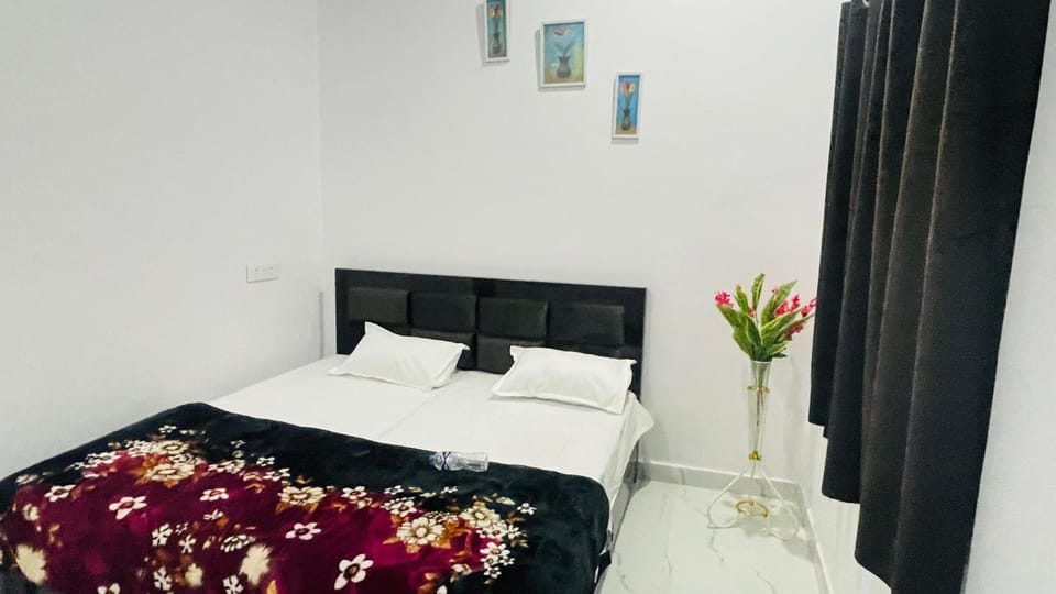 Triveni palace Vacation rental in Uttar Pradesh