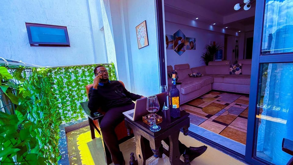 People, TV and multimedia, Living room, Seating area, Dining area, Evening entertainment, group of guests