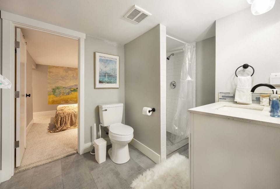 Renton DT 1BR Suite WS 95 Near Landing &Sea-Tac House in Renton