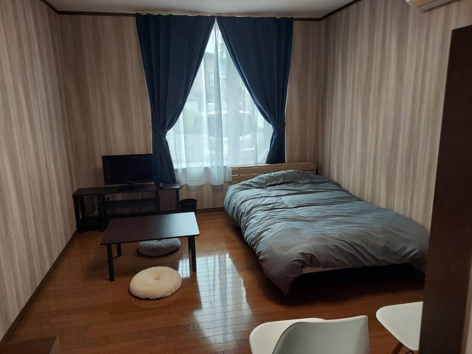 Bed, TV and multimedia