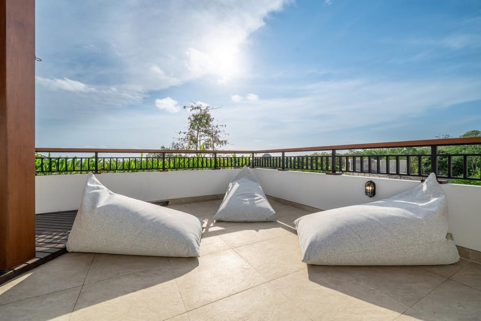 Seating area, Sunset