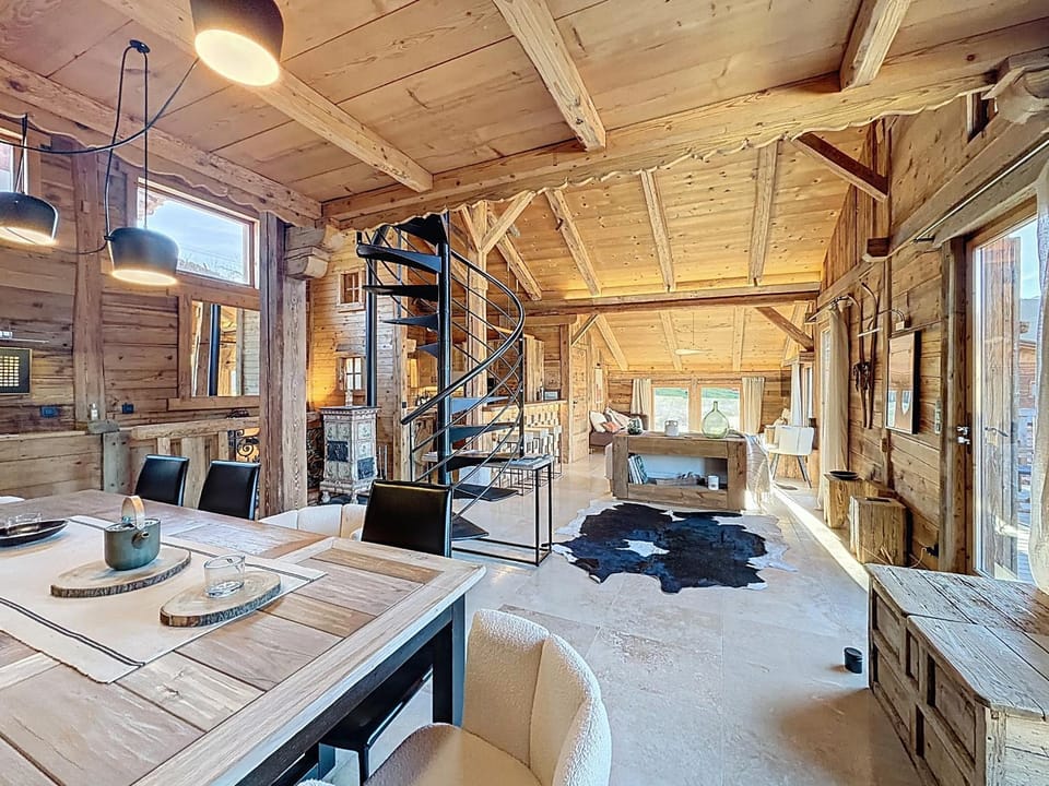 Chalet 5 chambres + dortoir proche pistes Combloux - FR-1-560-173 Chalet in Combloux