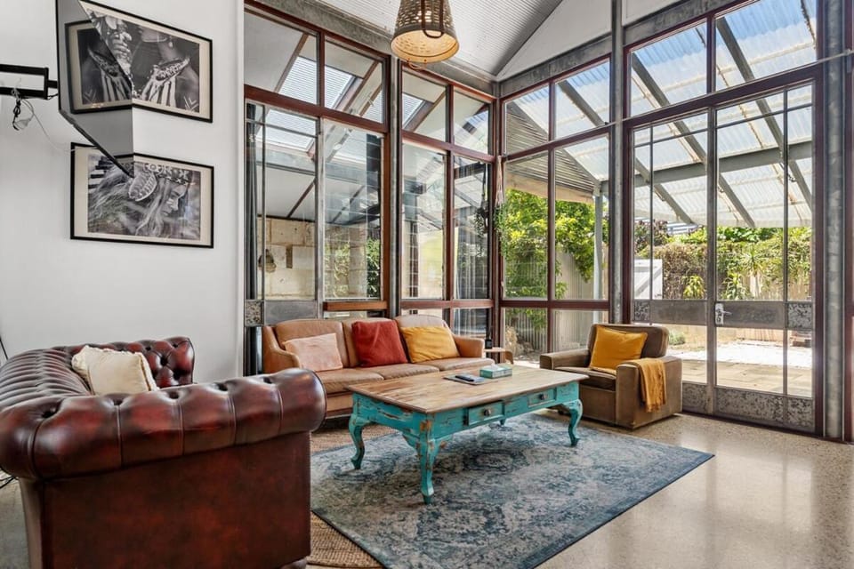 Hidden Zen - A South Freo Retreat House in Perth