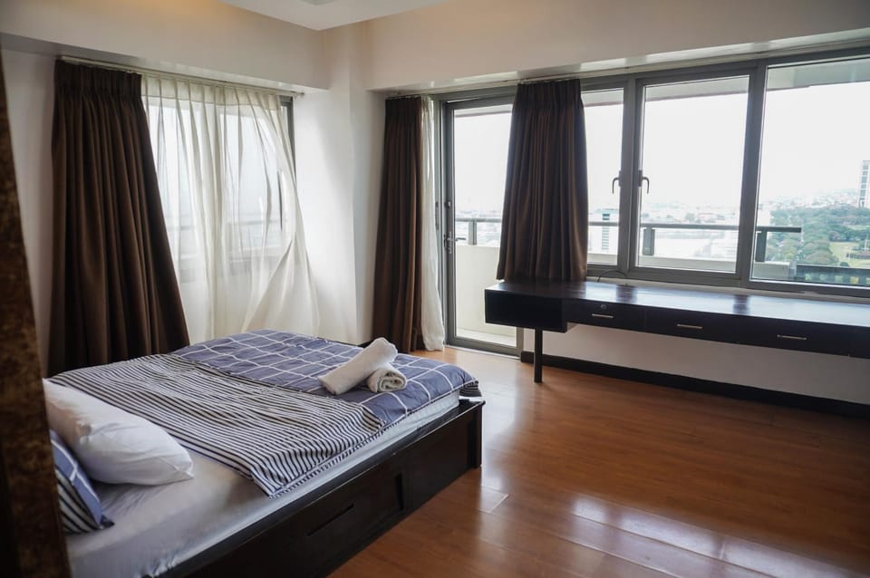 Eton Baypark Manila Bay Apartment in Manila City