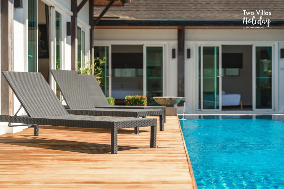 Property building, Pool view, Swimming pool
