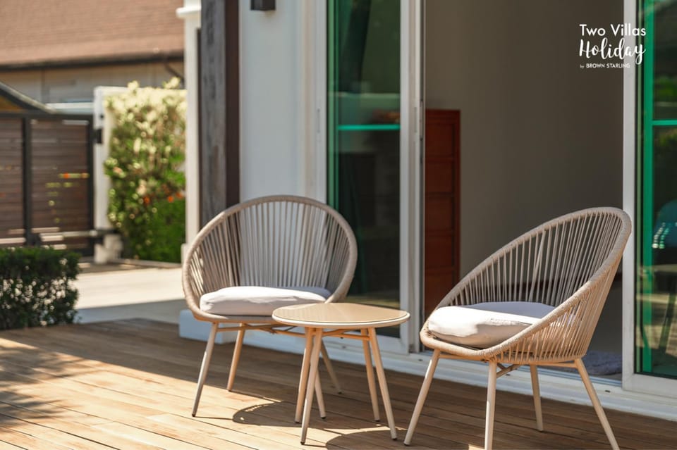 Day, Balcony/Terrace, Seating area