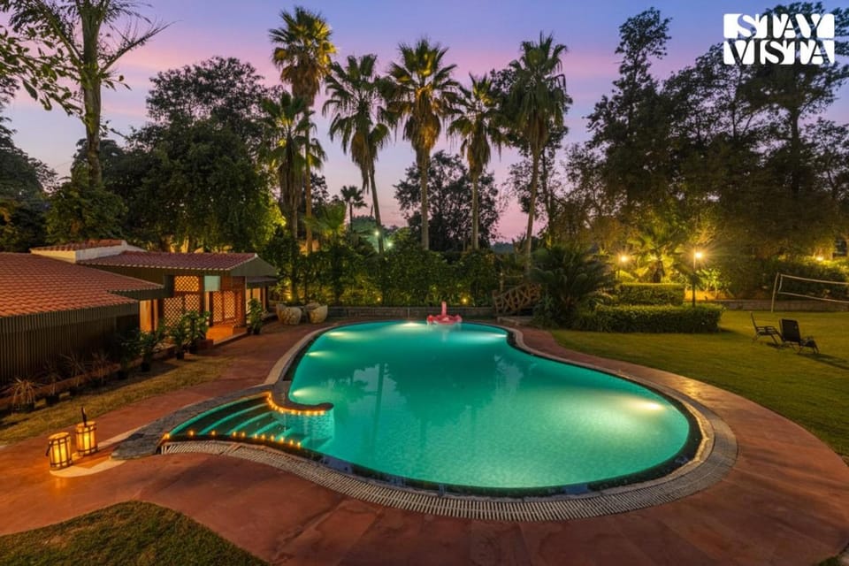 Swimming pool, Swimming pool