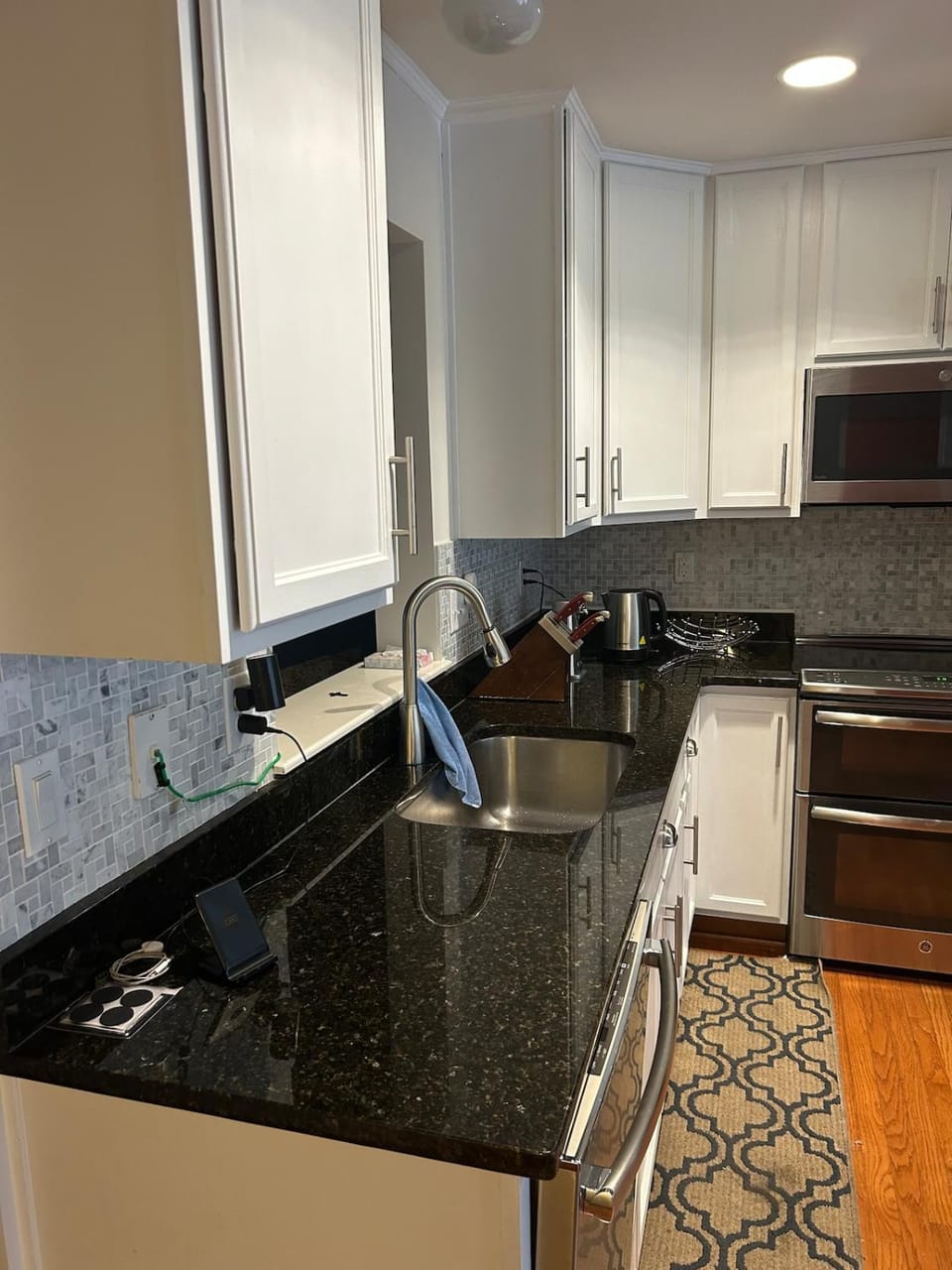 Beautiful, Cozy Fully finished Townhome House in Hedgesville