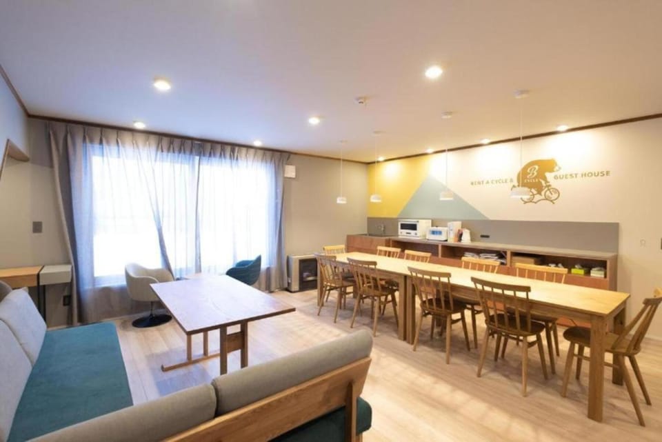 Communal lounge/ TV room