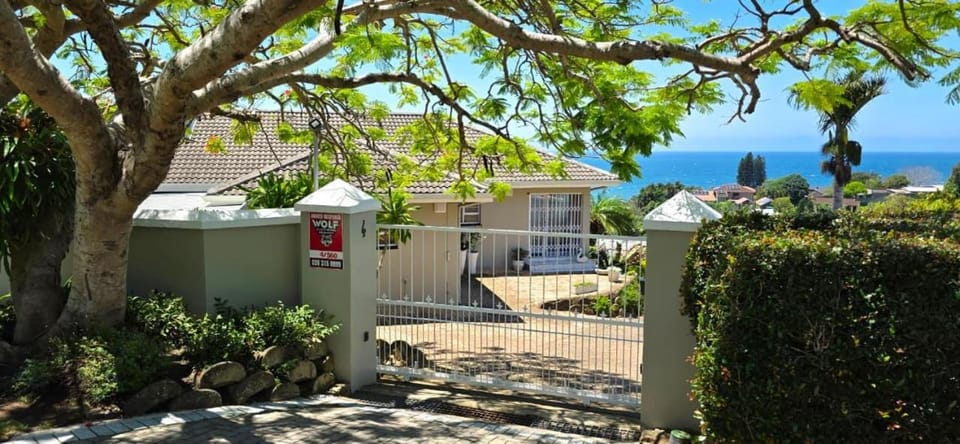Property building, Spring, Day, Natural landscape, Garden, Garden view, Sea view