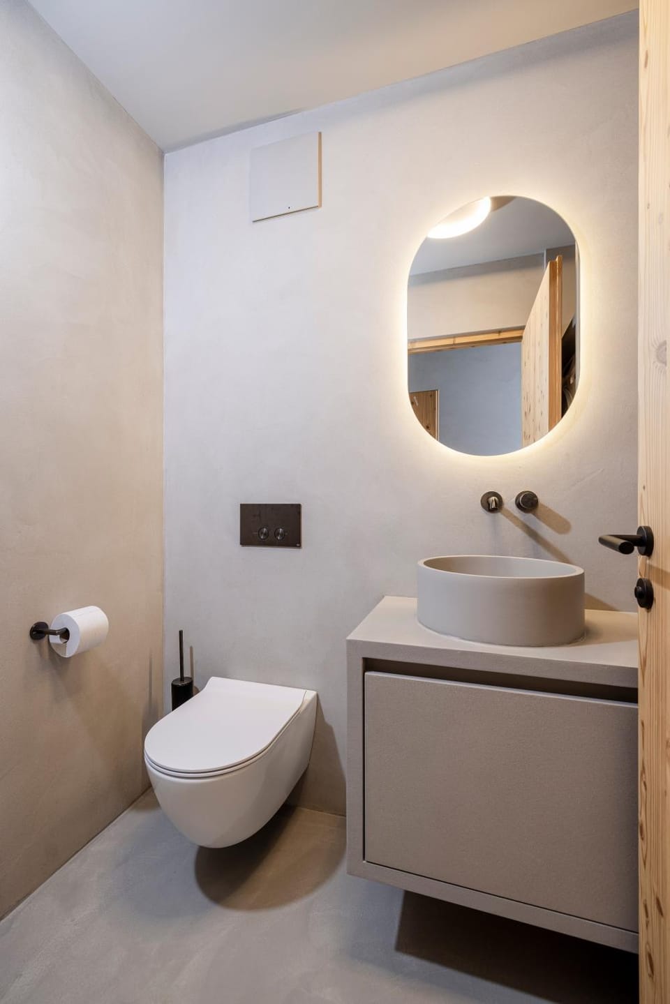 Bathroom, Living room