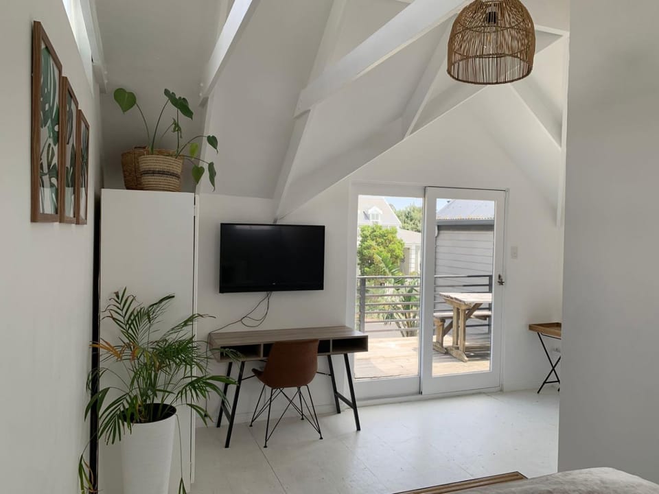 TV and multimedia, Bedroom
