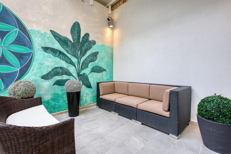 Luxury 2bedroom house with large back yard RABE1-2 House in Valletta