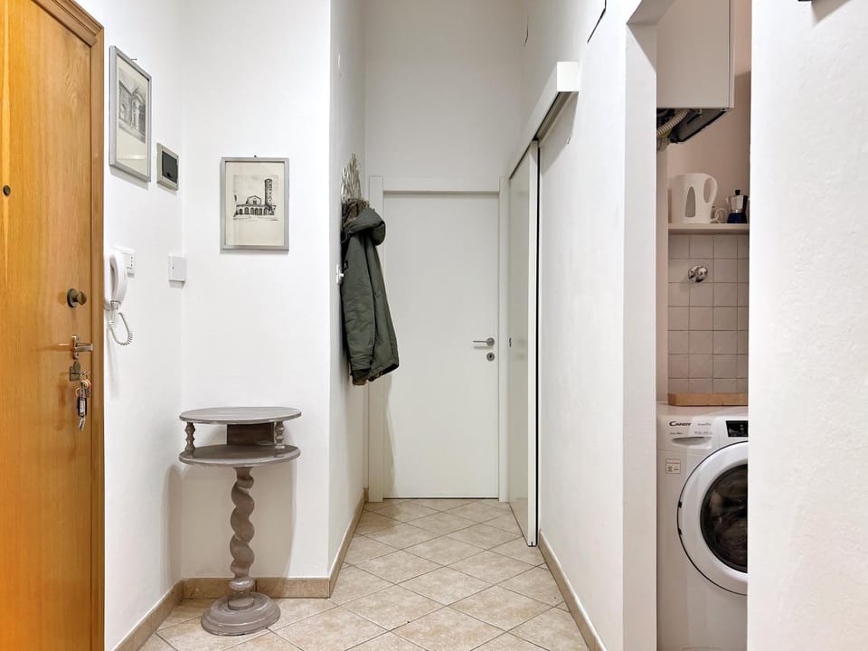 UR-NEST Toscana Apartment in Bologna