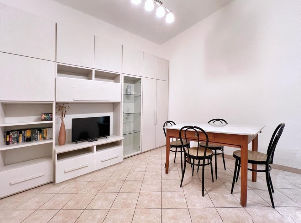 UR-NEST Toscana Apartment in Bologna
