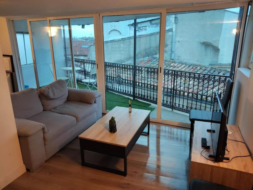 le nid du voyageur, petit cocon sur les toits Apartment in Béziers